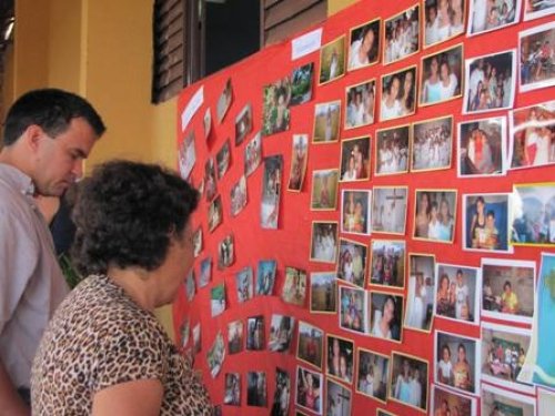 Crisma celebrado na comunidade de São Francisco de Assis, Goiânia